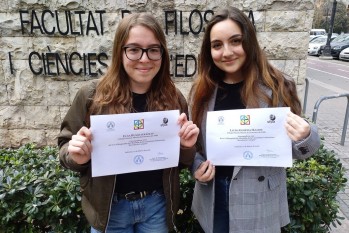 Dos alumnas del colegio de las Carmelitas ganan la 10&ordf; Olimpiada de Filosof&iacute;a de la Comunidad Valenciana