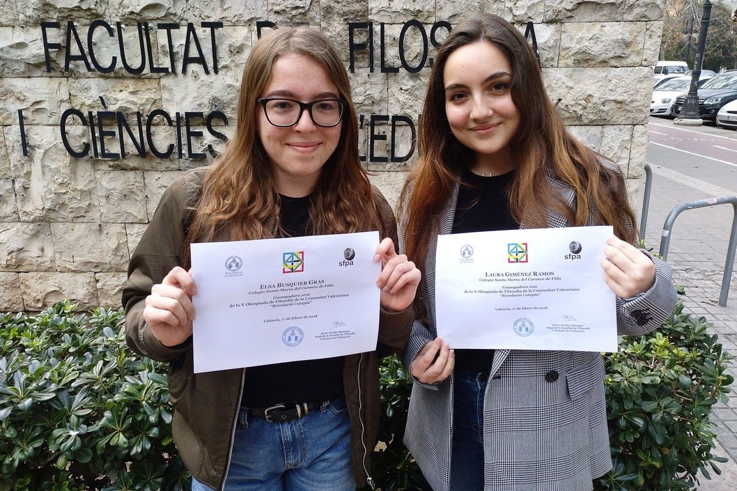 Dos alumnas del colegio de las Carmelitas ganan la 10ª Olimpiada de Filosofía de la Comunidad Valenciana Dos alumnas del colegio de las Carmelitas ganan la 10ª Olimpiada de Filosofía de la Comunidad Valenciana