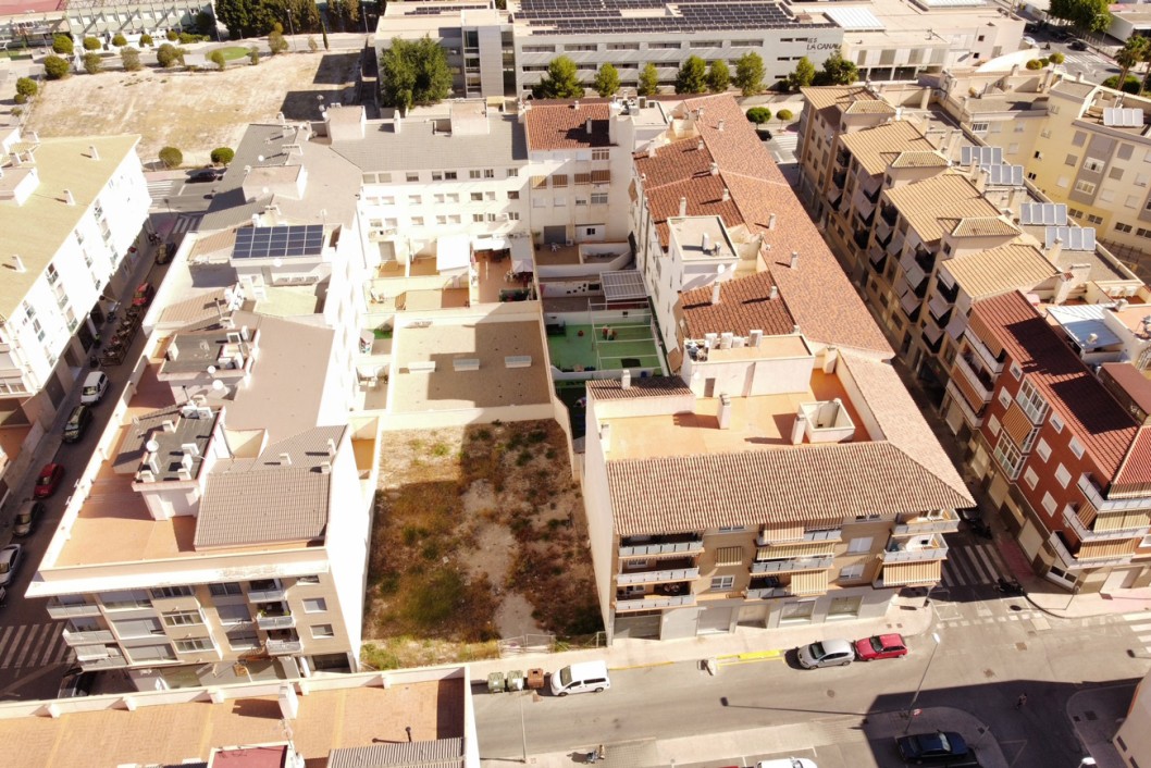 Petrer pone a disposición del Plan VIVE dos nuevas parcelas para vivienda pública Petrer pone a disposición del Plan VIVE dos nuevas parcelas para vivienda pública
