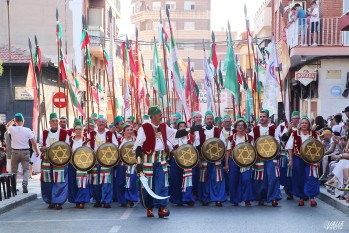 Los Moros Nuevos de Petrer narran su historia para conmemorar su 75 aniversario