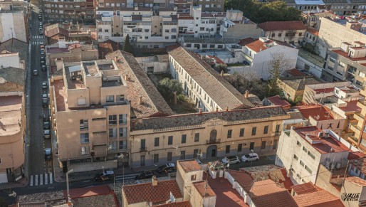 La subdelegada del Gobierno visita la casa cuartel para ampliar la sede de la Polic&iacute;a Nacional