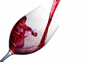 &iquest;Qu&eacute; precio total puede tener una botella de vino?