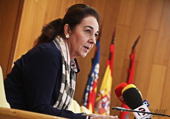 Adela Pedrosa es la primera eldense que ostenta el cargo de secretaria de la Mesa del Senado