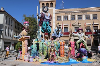 Las fallas, obras de arte cargadas de cr&iacute;tica social