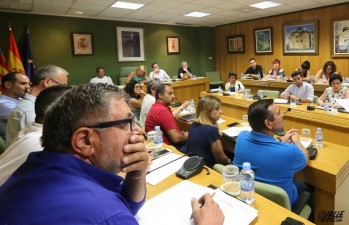 Ciudadanos Petrer critica que el PSOE &ldquo;prioriza una buena foto de Irene Navarro antes de fomentar las empresas locales&rdquo;