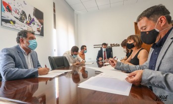 Acuerdo en Elda para conectar la oferta formativa con las empresas