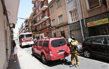 Dos incendios en Elda en apenas 15 minutos