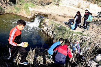 El voluntariado medioambiental organiza una quedada para limpiar el r&iacute;o Vinalop&oacute;