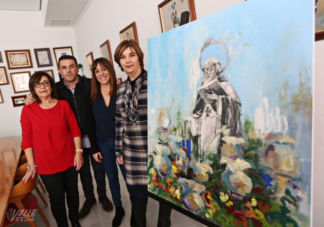La artista eldense Ana González Esteve pinta un vistoso cuadro de San Antón La artista eldense Ana González Esteve pinta un vistoso cuadro de San Antón
