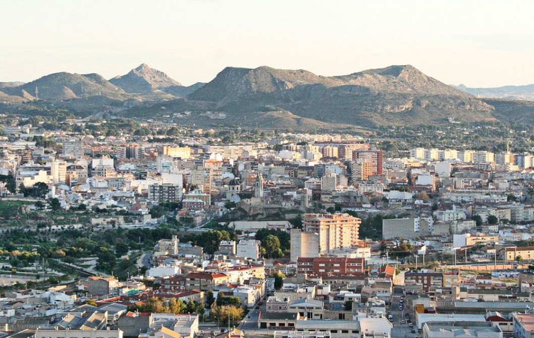 Los eldenses todavía pueden solicitar la ayuda por pobreza energética Los eldenses todavía pueden solicitar la ayuda por pobreza energética
