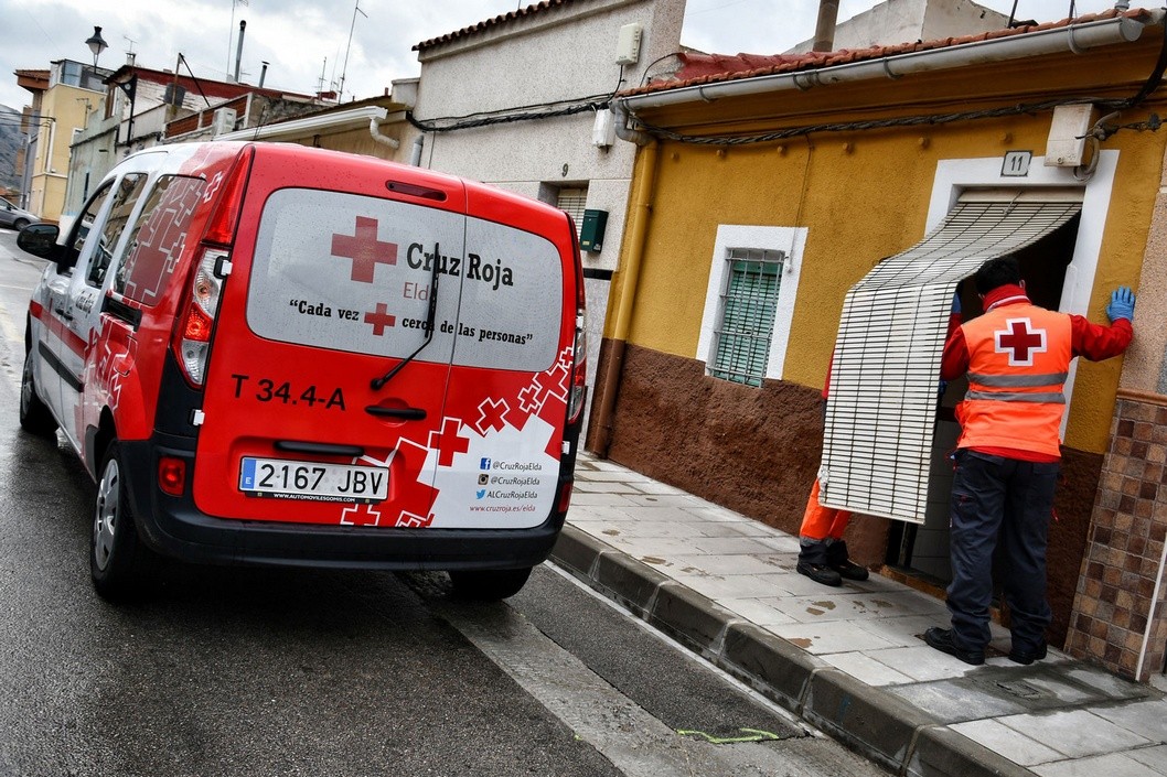 El Ayuntamiento aumenta los convenios con Cruz Roja y Cáritas para ayudar a las familias El Ayuntamiento aumenta los convenios con Cruz Roja y Cáritas para ayudar a las familias