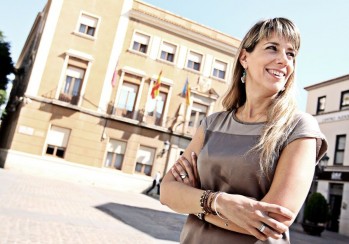 Mar&iacute;a Bel&eacute;n Alvarado, concejala de Cultura y Relaciones con la Universidad: "Quiero que Elda sea sede universitaria y que la cultura salga a los barrios"