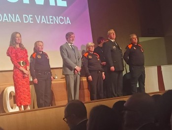 Voluntarios de Protecci&oacute;n Civil de Petrer reconocidos por ayudar a los afectados por la DANA