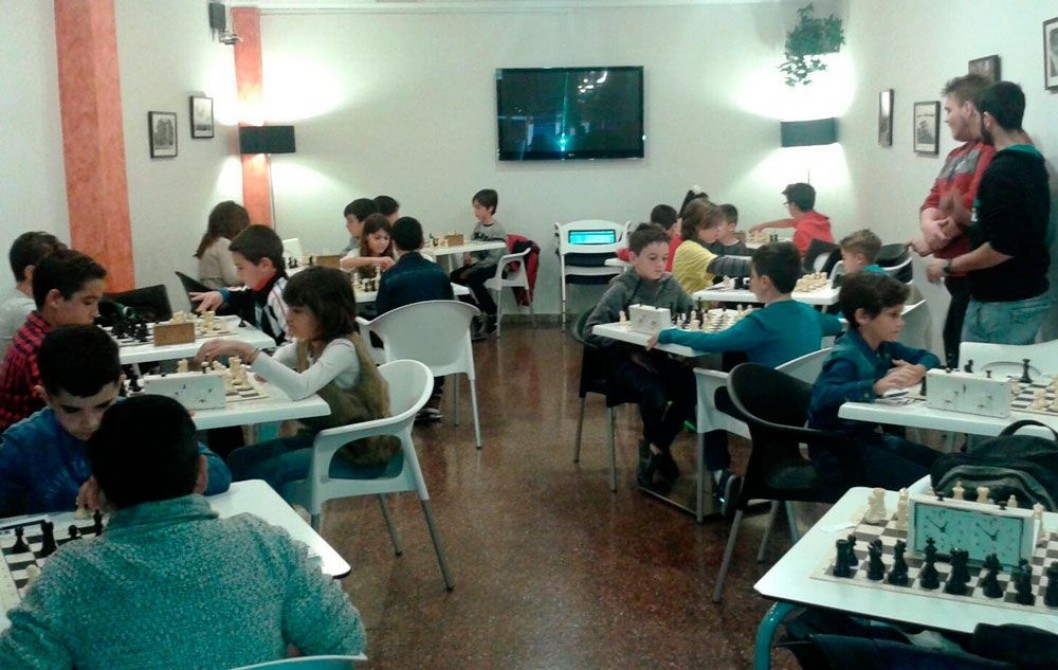 Segundo torneo de Ajedrez en la cafetería Antares Segundo torneo de Ajedrez en la cafetería Antares