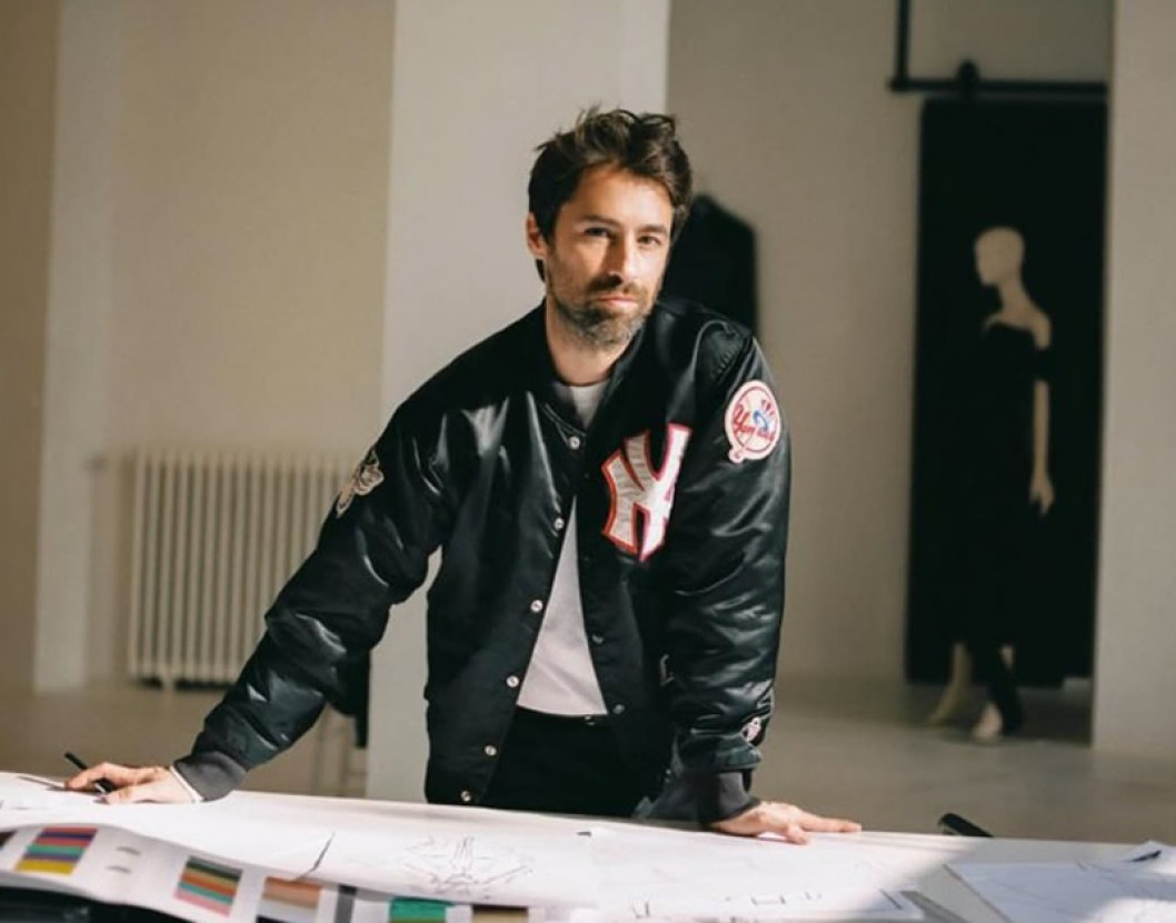 El diseñador eldense Juan Vidal galardonado en los II Premios de la Academia de la Moda Española El diseñador eldense Juan Vidal galardonado en los II Premios de la Academia de la Moda Española