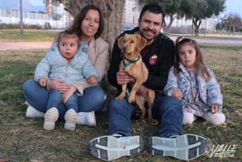 La familia D&iacute;az Ortega adopta a Canela