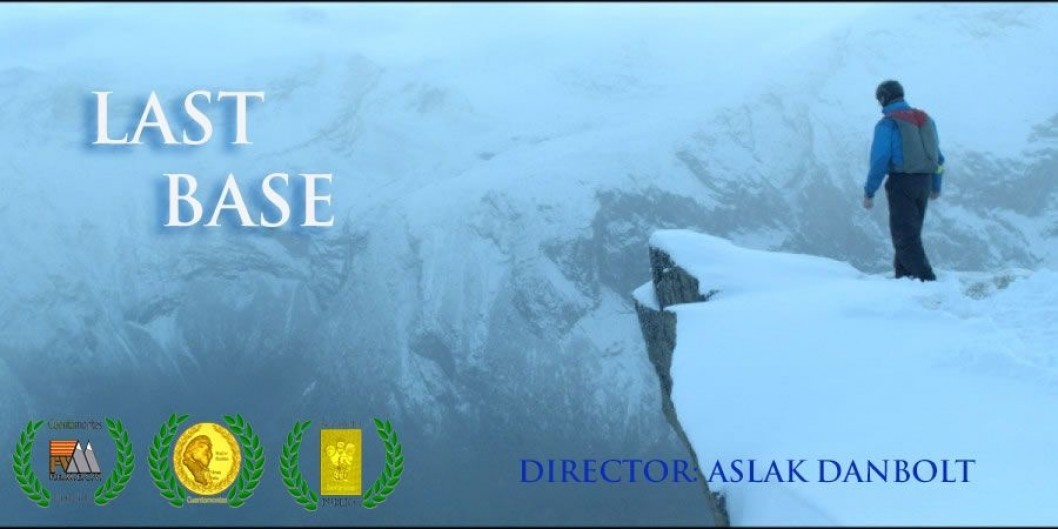 El documental "Salto Base" distinguido con tres premios de Cuentamontes y Cuentamontes-Movie El documental "Salto Base" distinguido con tres premios de Cuentamontes y Cuentamontes-Movie
