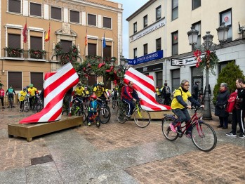 Las bicis vuelven a rodar para celebrar la Constituci&oacute;n y la democracia