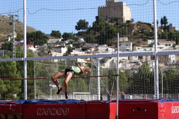 La petrerense Paula Garc&iacute;a se proclama subcampeona auton&oacute;mica en salto de altura