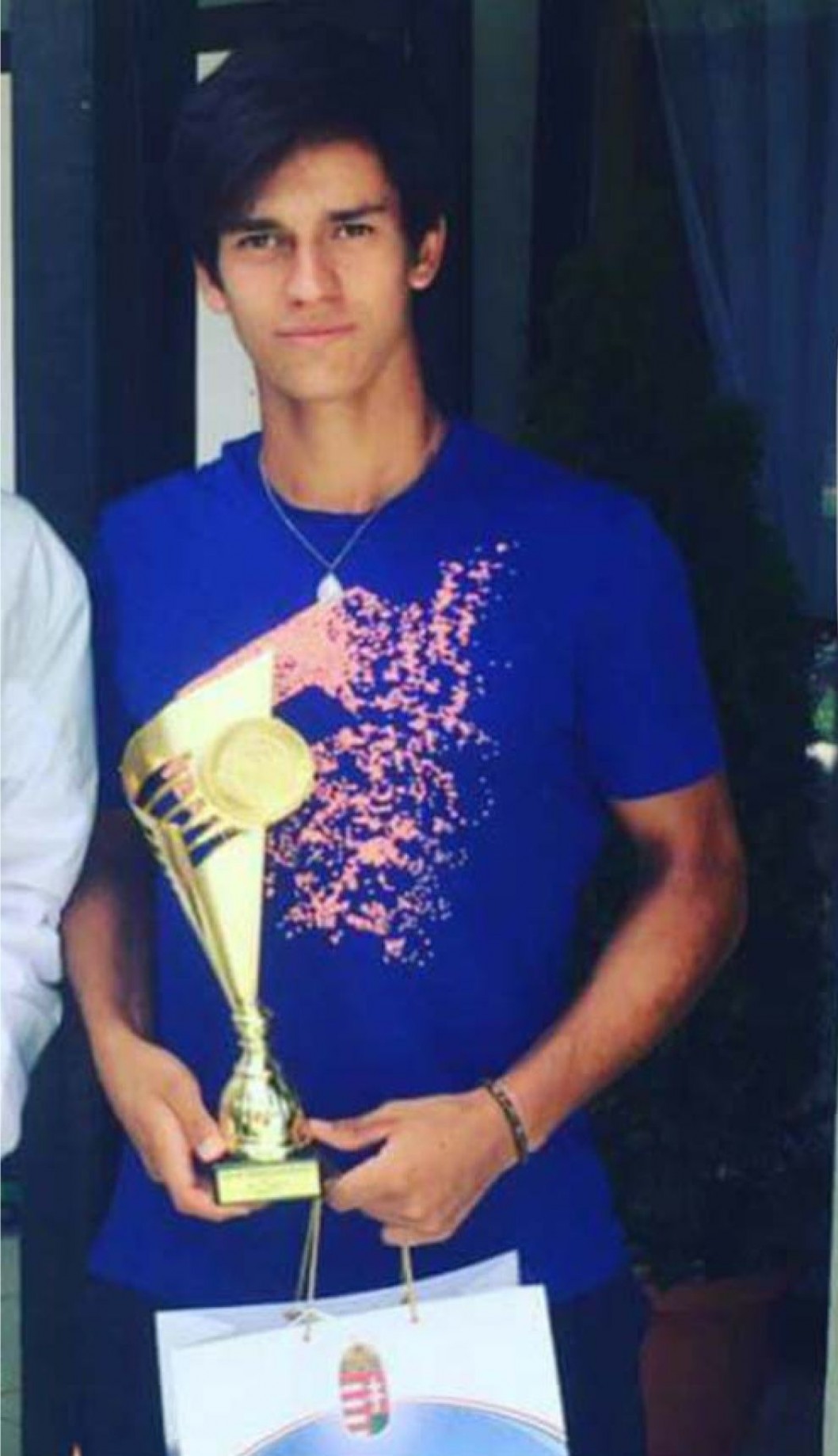 El joven tenista eldense Carlos Sánchez, a las puertas de disputar los Gran Slam de Wimbledon, Open Usa o Australia El joven tenista eldense Carlos Sánchez, a las puertas de disputar los Gran Slam de Wimbledon, Open Usa o Australia