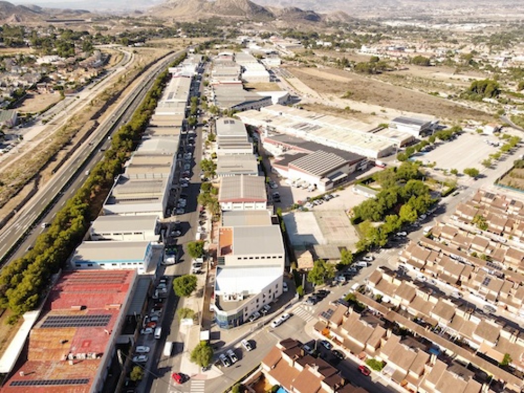 Petrer invertirá más de 750.000 euros para modernizar sus áreas industriales Petrer invertirá más de 750.000 euros para modernizar sus áreas industriales