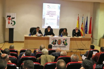 Elda analiza sus Moros y Cristianos en un congreso