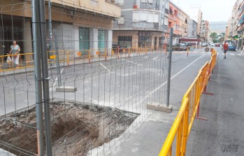Un socav&oacute;n en Alfonso XIII obliga a cortar parte de la avenida al tr&aacute;fico