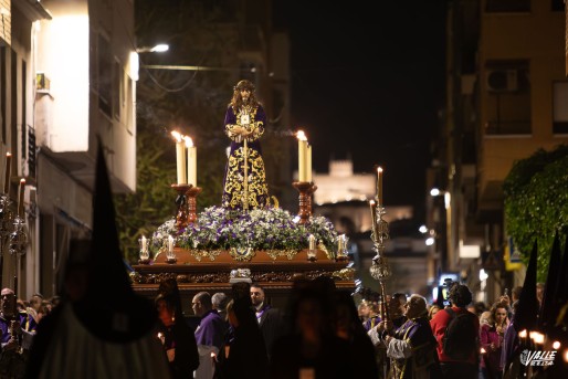 Devoci&oacute;n en la Procesi&oacute;n de Jes&uacute;s de Medinaceli