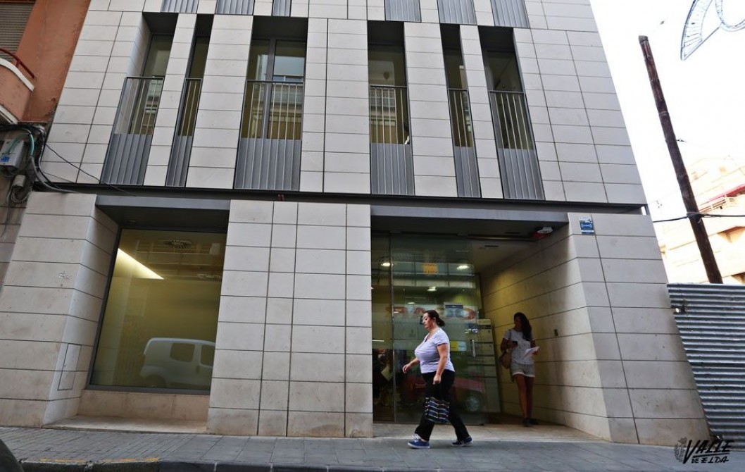 El paro baja en Elda en nueve personas y sube en Petrer con 46 desempleados más El paro baja en Elda en nueve personas y sube en Petrer con 46 desempleados más