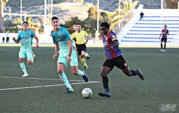 El Eldense sufre una inmerecida derrota ante el Barça B (0-1)