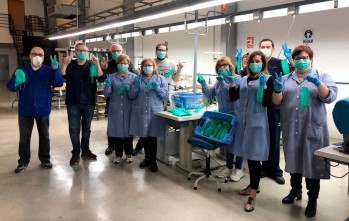Las farmacias de Elda y Petrer reparten 3.200 mascarillas de Hispanitas entre la poblaci&oacute;n