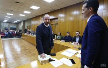 El pleno da la bienvenida al popular Jos&eacute; Vicente Fern&aacute;ndez y aprueba un pacto contra la pobreza