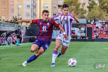 Un pol&eacute;mico arbitraje deja al Eldense sin sumar (0-1)
