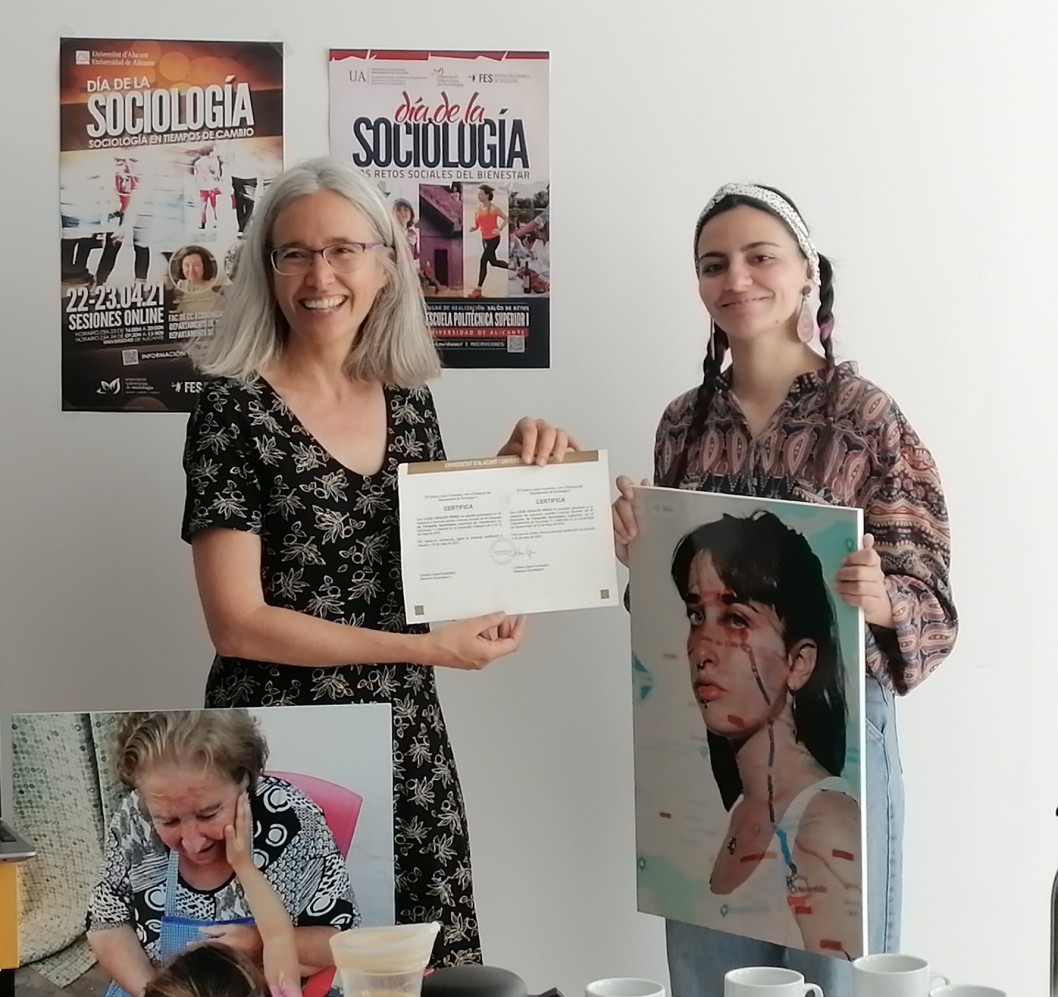 La estudiante del CIPFP Valle de Elda Lucía Orgilés Pérez gana el 4º Concurso de Fotografía Sociológica de la UA La estudiante del CIPFP Valle de Elda Lucía Orgilés Pérez gana el 4º Concurso de Fotografía Sociológica de la UA