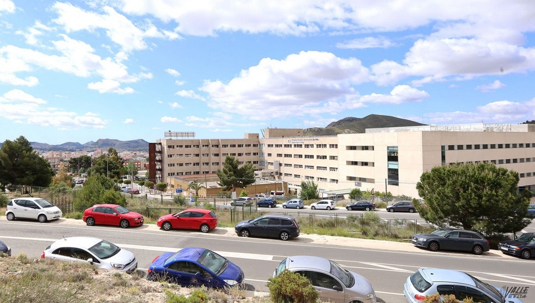 Los contagios de COVID-19 se reducen a la mitad en una semana en Elda y Petrer Los contagios de COVID-19 se reducen a la mitad en una semana en Elda y Petrer
