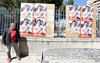 El PP denuncia a Ciudadanos por pegar los carteles en su espacio electoral