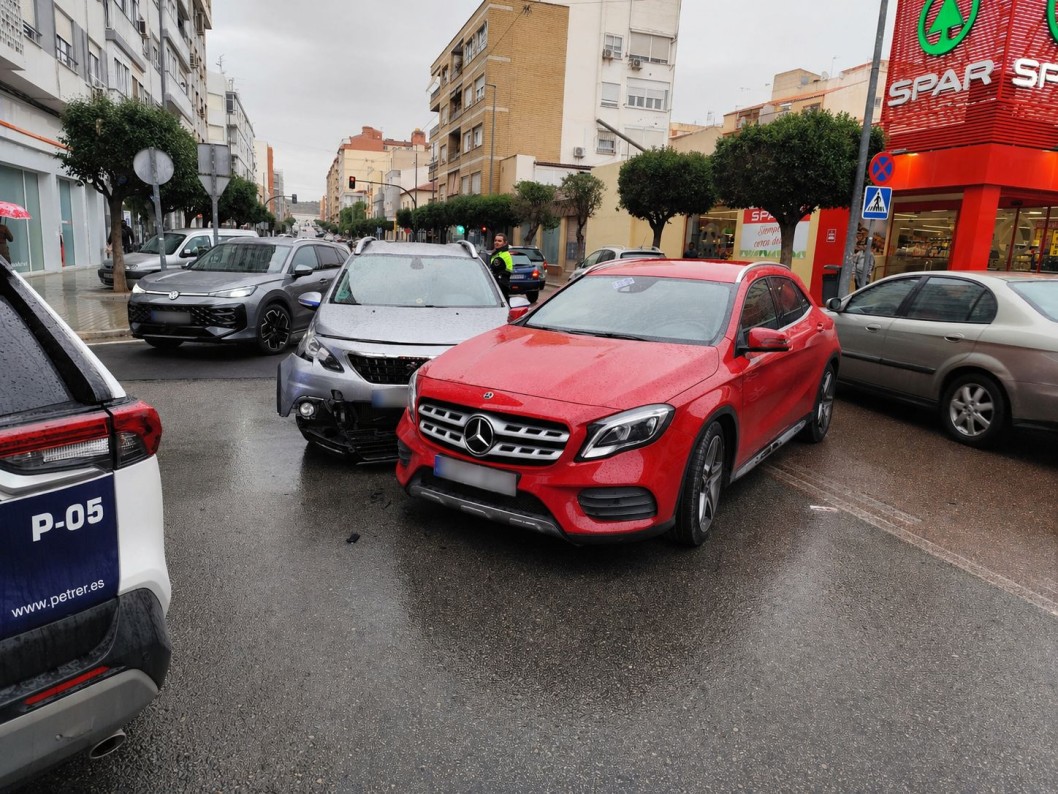 Aparatoso accidente en Petrer