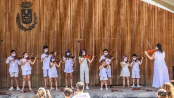 Peque&ntilde;os violinistas