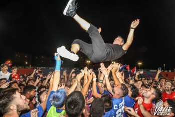 Fernando Est&eacute;vez: "Pascual ha sido la pieza clave para el ascenso a Segunda Divisi&oacute;n 60 a&ntilde;os despu&eacute;s"