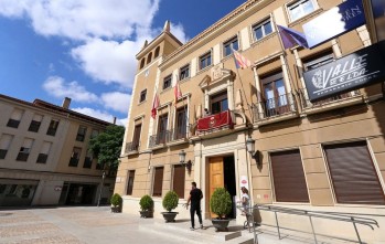 El Ayuntamiento de Elda aumenta ligeramente las subvenciones a las asociaciones de la ciudad sin &aacute;nimo de lucro