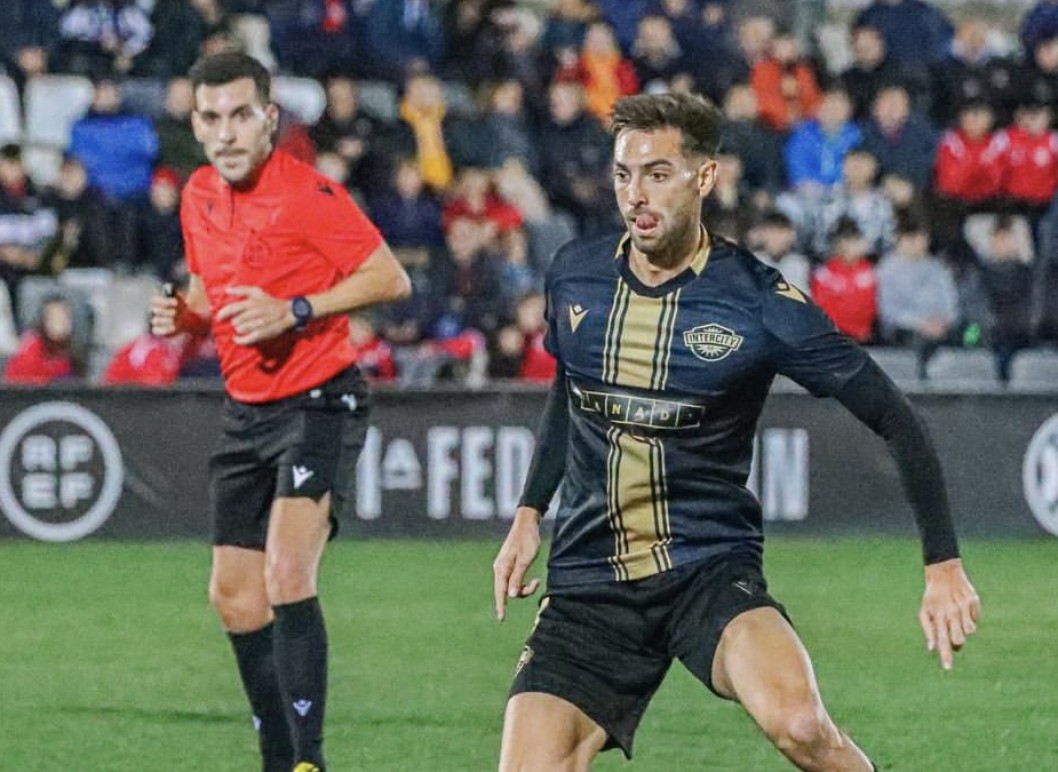 El jugador alicantino Miguel Marí ficha por el Eldense El jugador alicantino Miguel Marí ficha por el Eldense