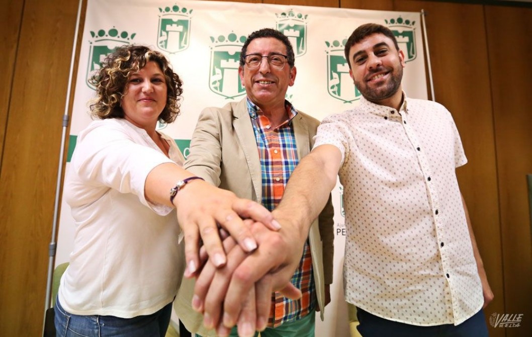 Petrer hace un balance positivo de dos años de gobierno en el que priman "las personas y sus necesidades" Petrer hace un balance positivo de dos años de gobierno en el que priman "las personas y sus necesidades"