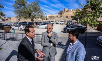 La Generalitat y el Ayuntamiento firman un acuerdo para construir viviendas junto al Castillo