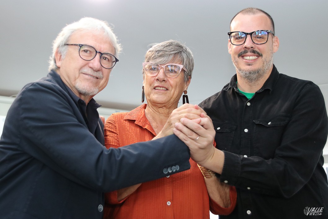 El exministro Rodolfo Mart&iacute;n Villa y el polic&iacute;a franquista Daniel Aroca declarar&aacute;n por la muerte de Te&oacute;filo de Valle