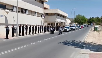 La Polic&iacute;a Local homenajea al agente V&iacute;ctor Gim&eacute;nez tras su repentino fallecimiento