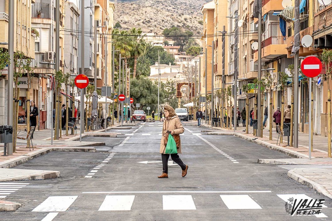 Los comercios de las “Tres avenidas” disponen hasta el 25 de junio para solicitar las ayudas para paliar los efectos de las obras Los comercios de las “Tres avenidas” disponen hasta el 25 de junio para solicitar las ayudas para paliar los efectos de las obras