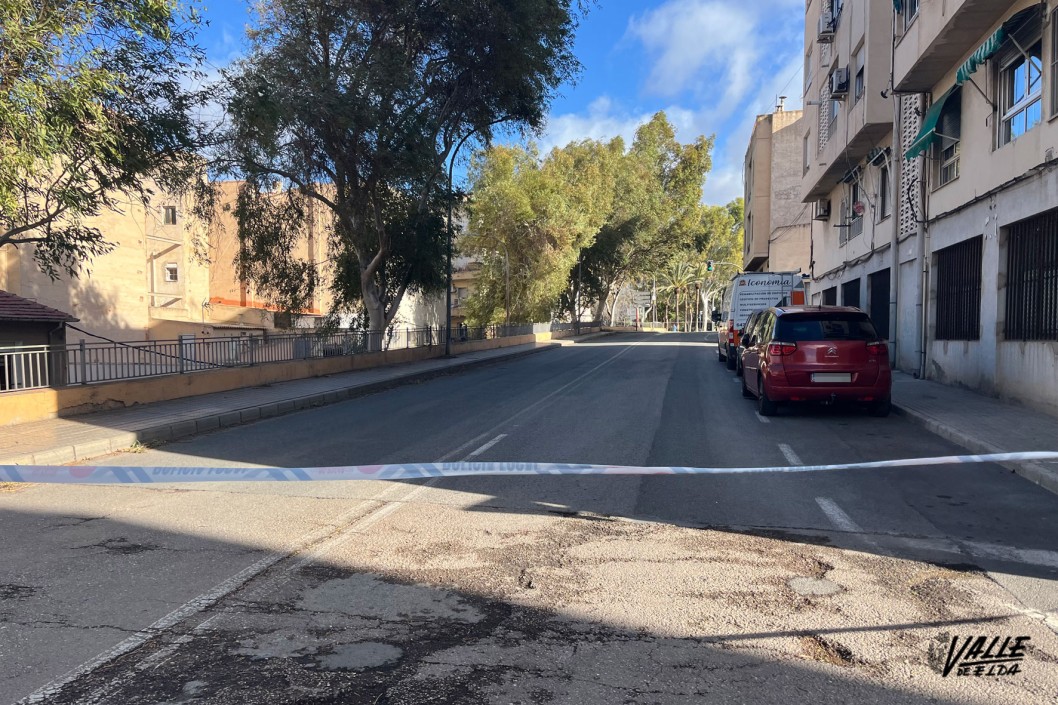 El viento sigue causando da&ntilde;os materiales en Elda y Petrer