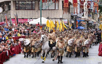 El Ayuntamiento de Elda crea por primera vez un Pack Festero para Moros y Cristianos