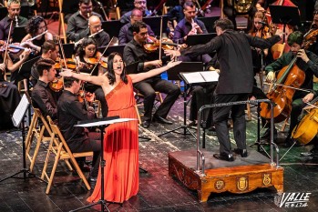 La Orquesta Sinf&oacute;nica Teatro Castelar y la soprano Cristina S&aacute;nchez conquistan al p&uacute;blico