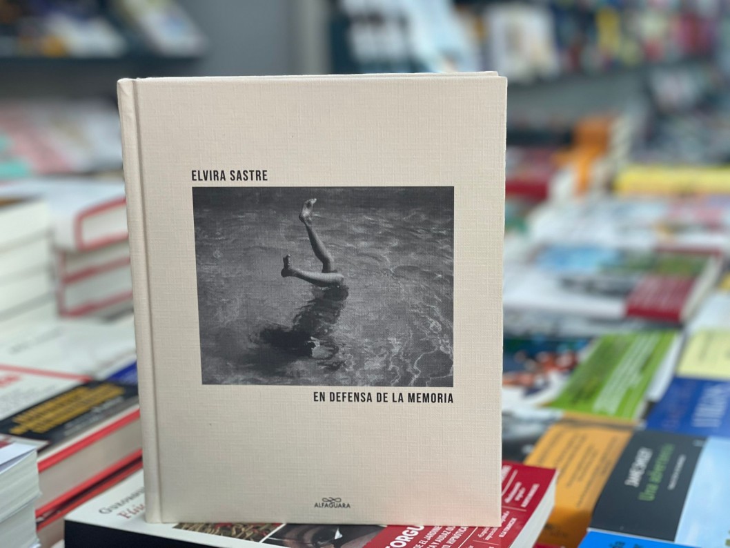 "En defensa de la memoria" de Elvira Sastre